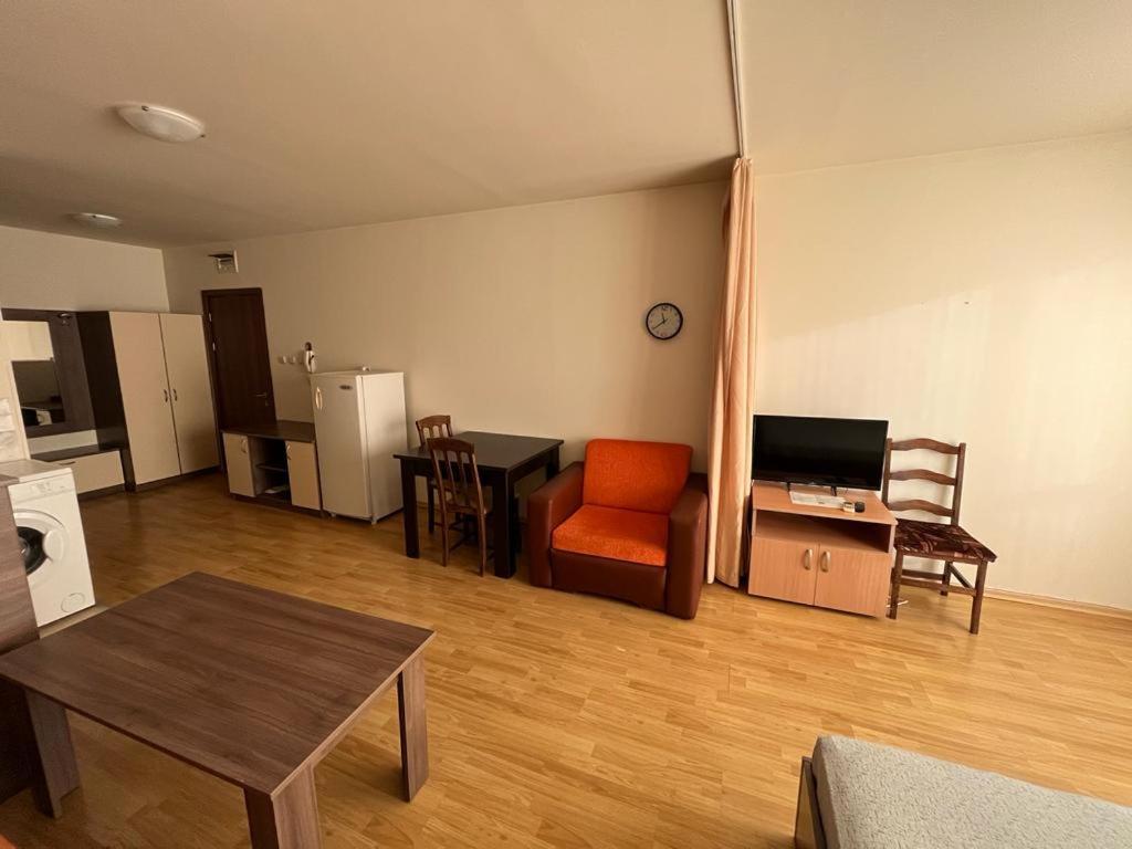 Julia Vigo Panorama Apartment
