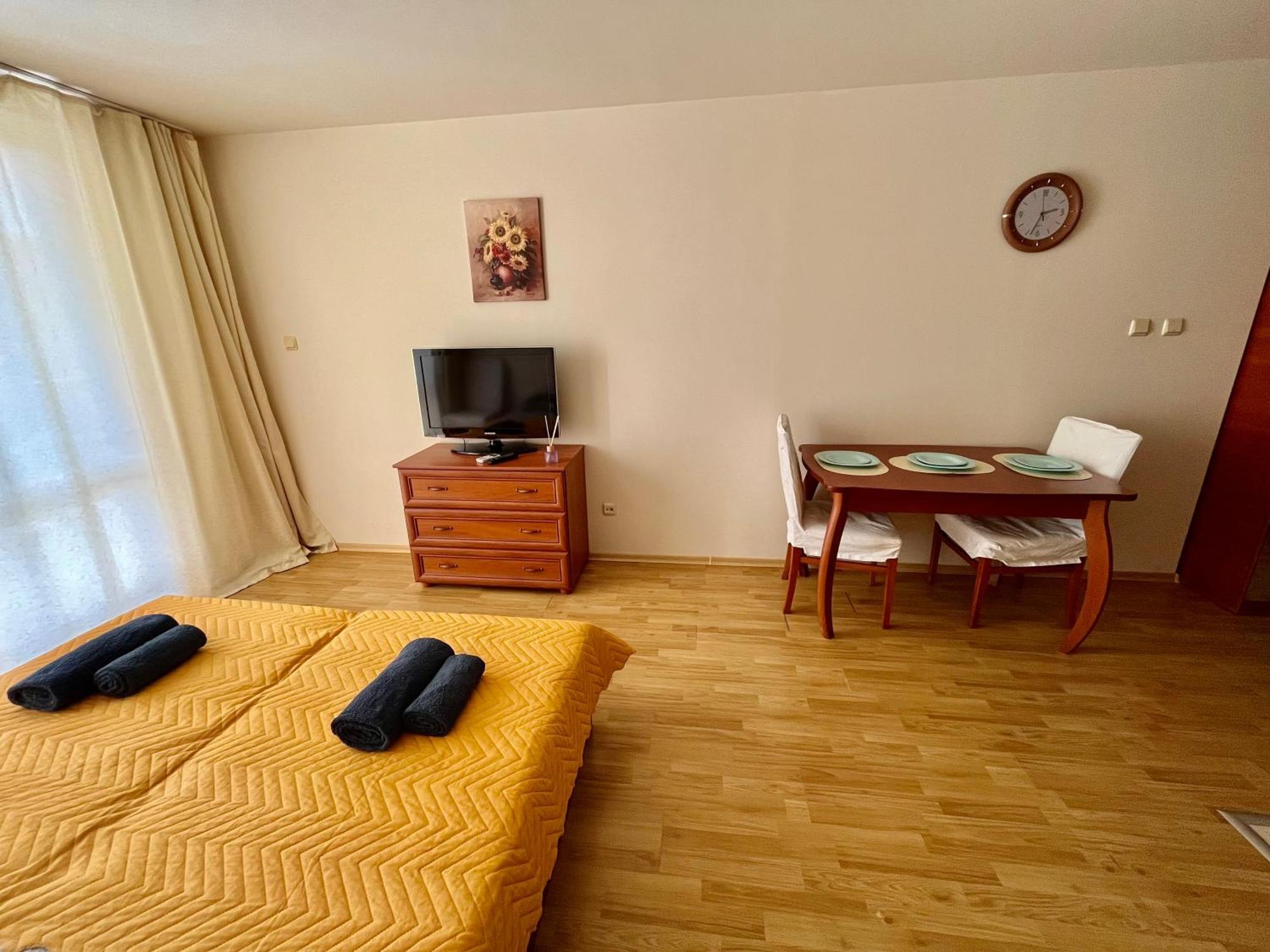 Julia Vigo Panorama Apartment Nesebar