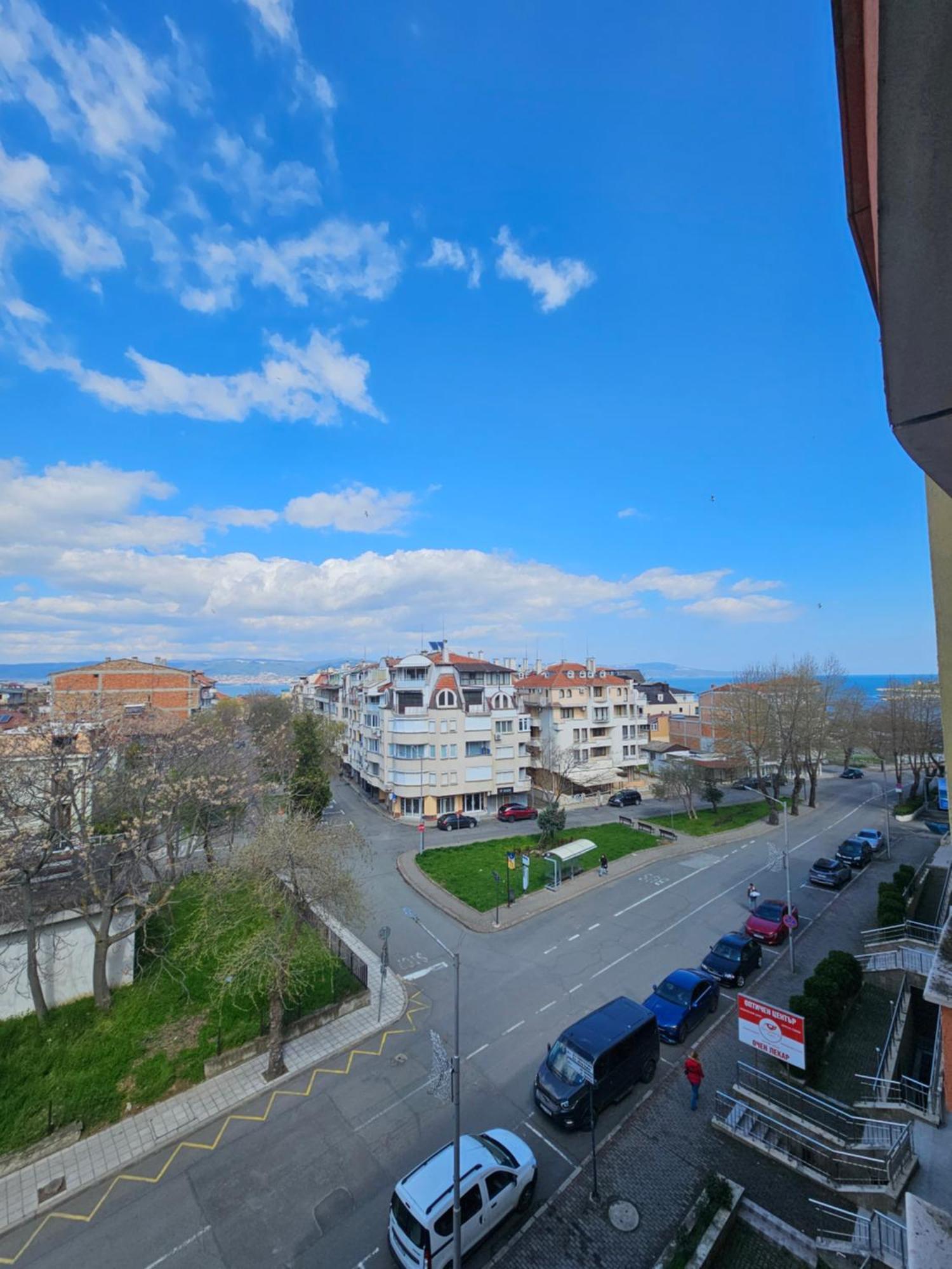 Julia Vigo Panorama *